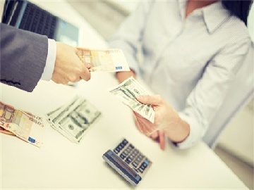 外交部：中国在役工业机器人存量居全球首位